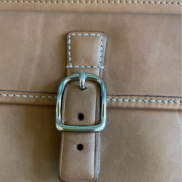 Vintage COACH Leather Soho Wristlet Buckle Pocket‎ - British Tan​ - Picture 5 of 10